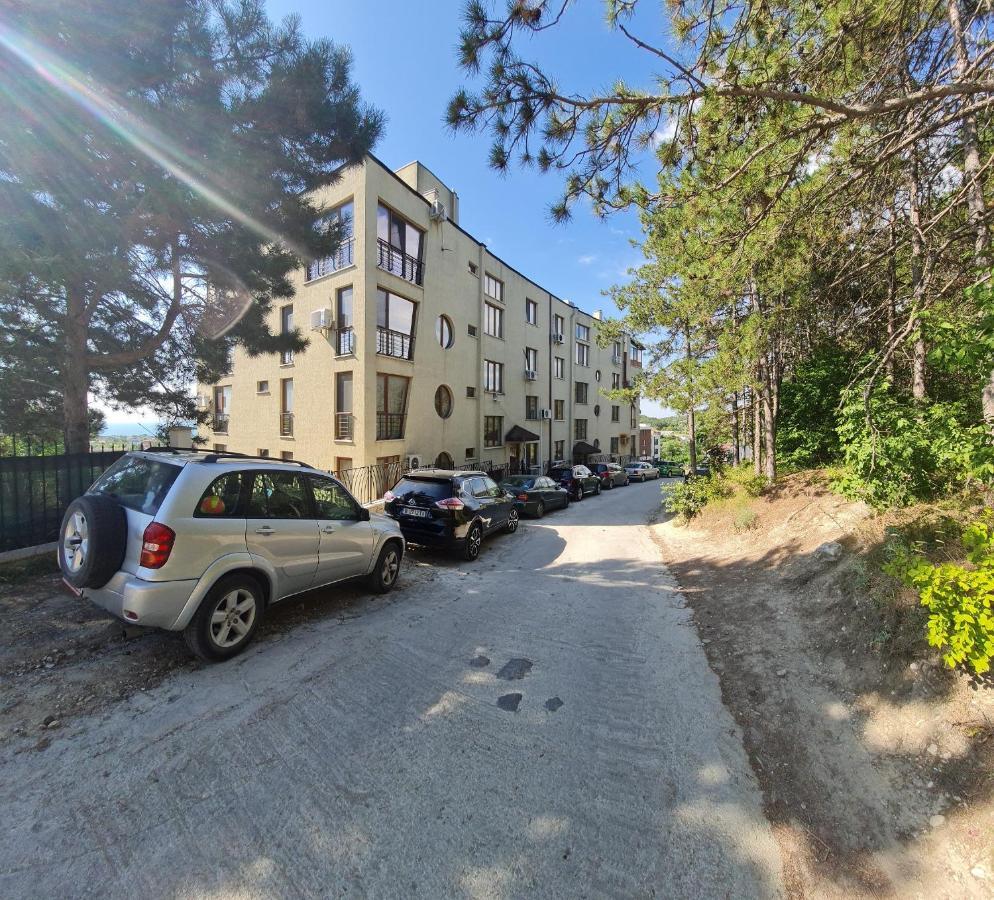 Port Natura Apartment Varna ภายนอก รูปภาพ